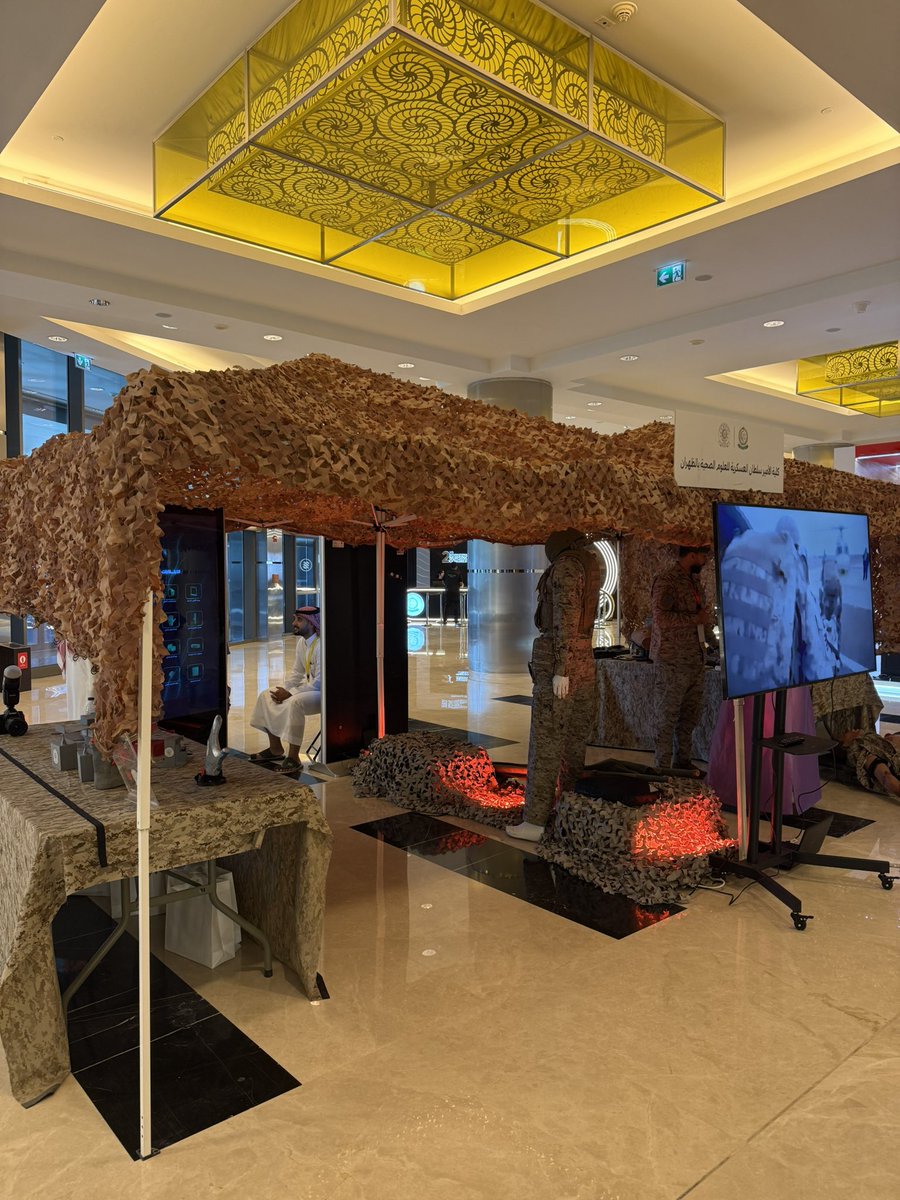 عـــــمرو tweet media