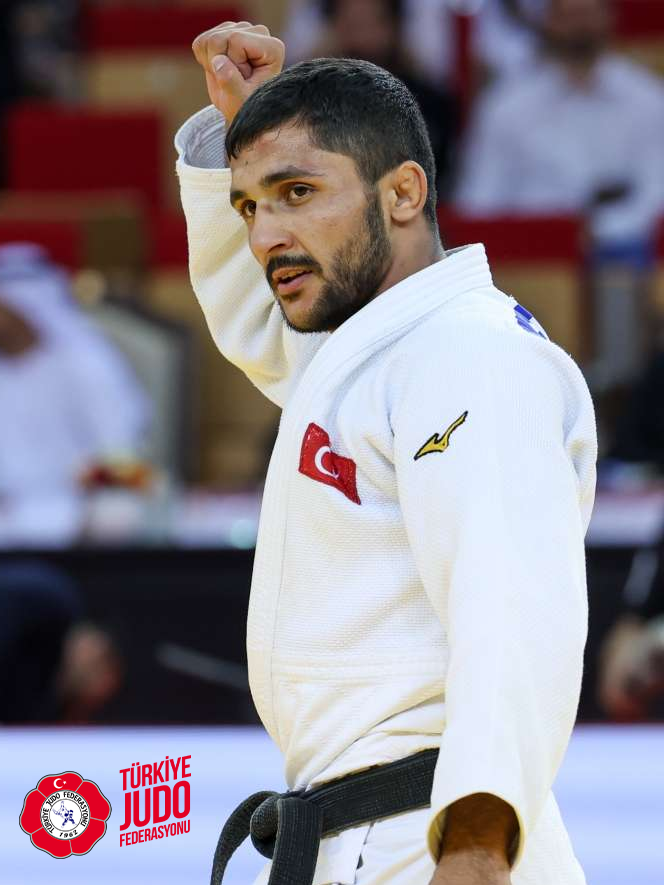 turkjudo's tweet image. 🥋 Salih YILDIZ Finalde! 🇹🇷🔥
    6.    İslami Dayanışma Oyunları’nda –60 kg kategorisinde mücadele eden milli judokamız Salih YILDIZ, finale yükseldi!

Yarı finalde rakibini mağlup eden sporcumuz, finalde Kazakistanlı Sherzod DAVLATOV ile altın madalya mücadelesi verecek. 🥇…