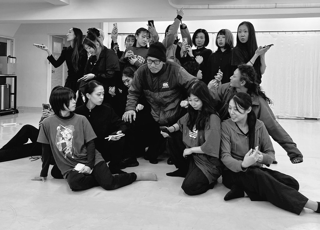 #寺山修司生誕90年記念公演
『#観客席』
初日完売御礼🎊
となりました。
ありがとうございます🙇
野外劇なのに
平日16時30分開演なのに
凄い⤴️⤴️
ありがとうございます✨🌈✨感謝
引き続きご予約は
コチラから
ticket.corich.jp/apply/403619/0…

お問い合わせは
DM または
noguchi.45yoyaku@gmail.com 
まで