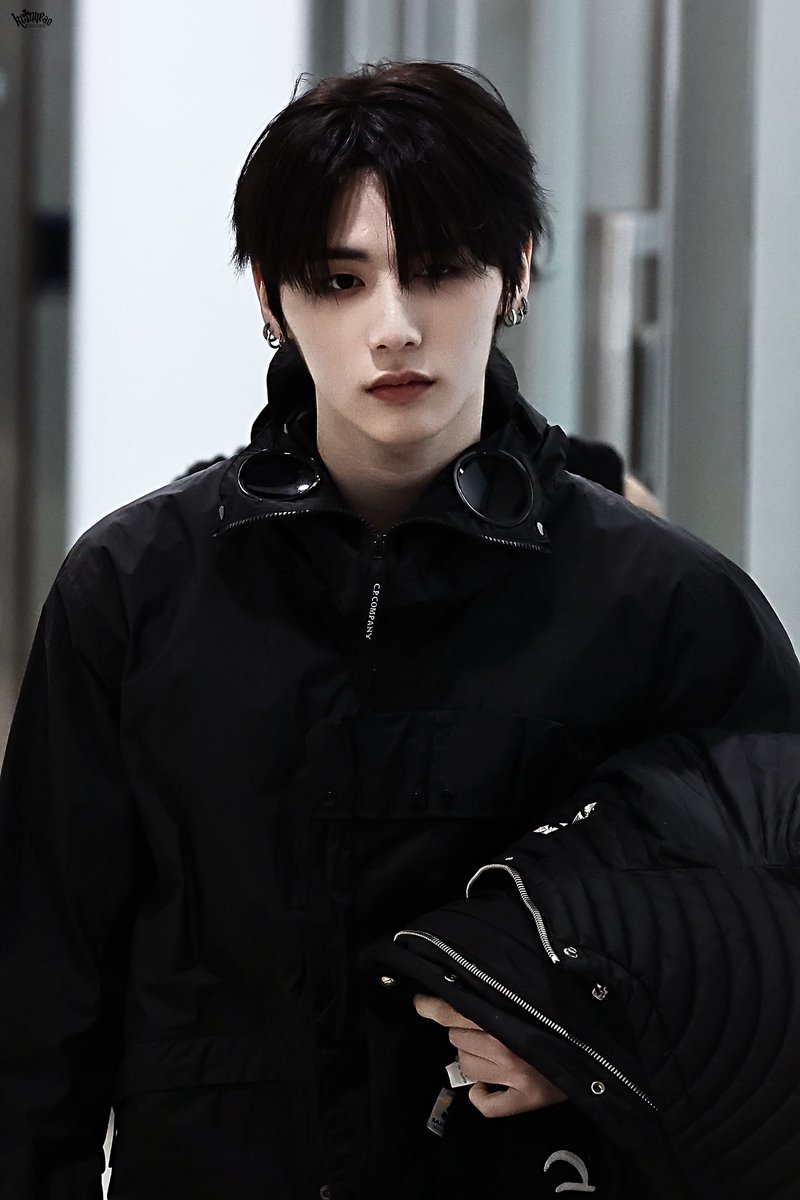 𝔨𝔬♱𝔫 tweet media