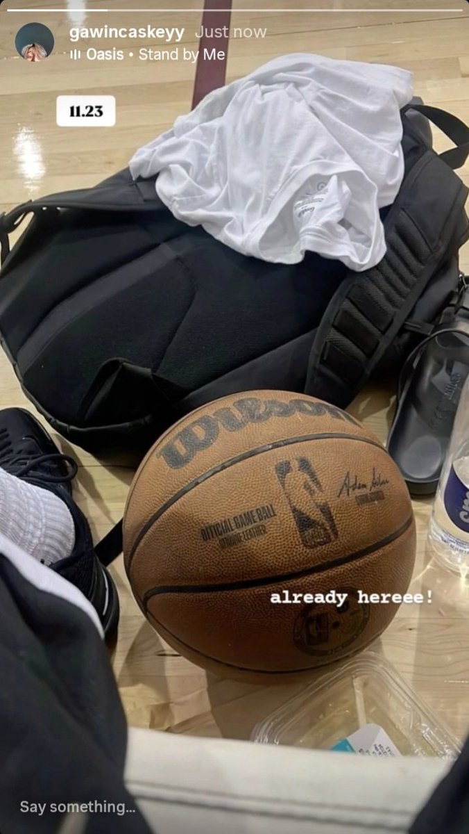 gawinsexual's tweet photo. #JossGawin few tweets Au.

Edisi Gawin yang masih pengen dudukin muka musuh team basketnya yang "oke" itu. Kata Boom sih suruh gas aja, ya daripada galau karna pacarnya ilang-ilangan tiap hari? https://t.co/Twke0BWwZN