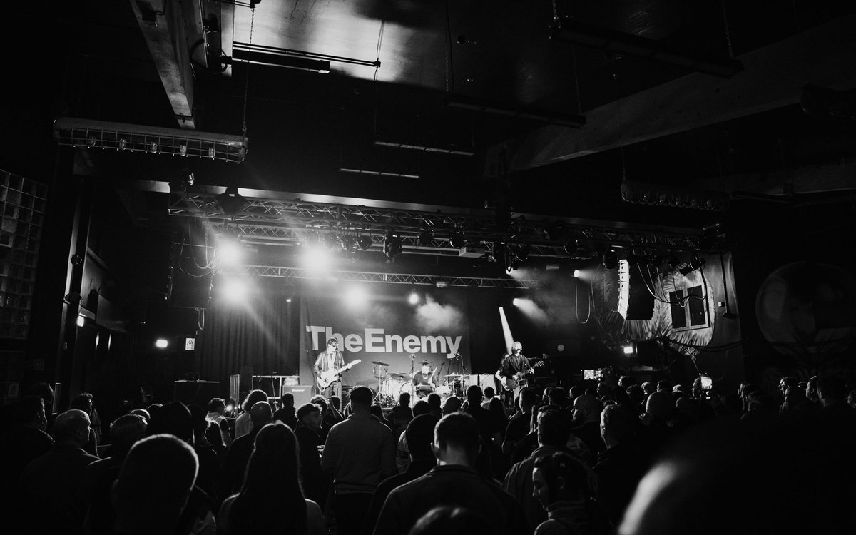 Shambolics tweet media