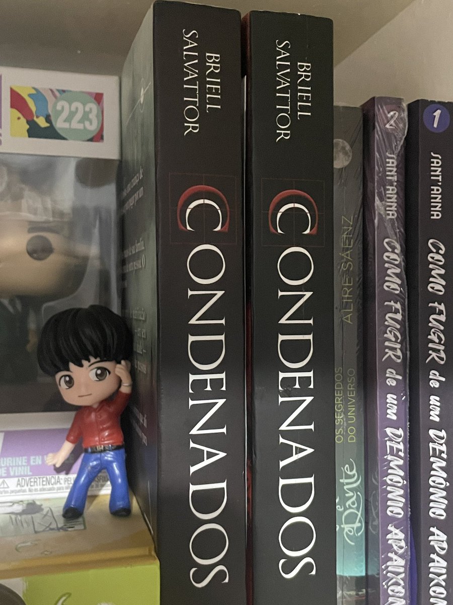 junartlc's tweet image. ✨VENDO/VENDA✨

Vermelho branco e sangue azul (capa dura) edição colecionador 
R$ 57

De sangue e cinzas + um reino de carn e fogo
R$ 70

Condenados volume 1 e 2
R$ 110 os dois
R$ 70 cada

Castelo de vidro 
R$ 70

A maioria acompanha brinde se não todos

Duvidas chamar na dm