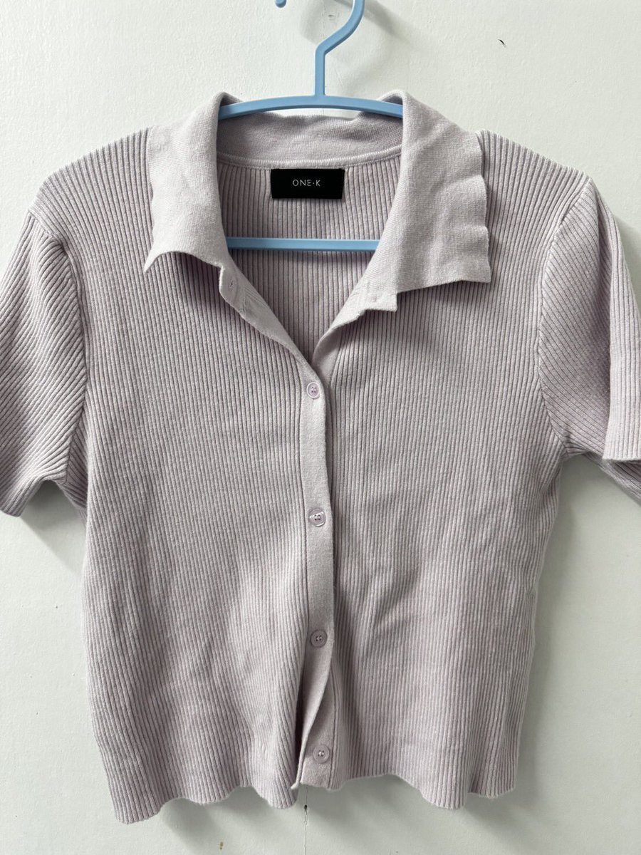 jcjc1127's tweet photo. ส่งต่อเสื้อค่ะ 100฿ รวมส่ง 

#ส่งต่อเสื้อผ้ามือสองสภาพดี #ส่งต่อเสื้อผ้ามือ2 #ส่งต่อเสื้อมือสอง #เสื้อผ้าแฟชั่น #ส่งต่อเสื้อผ้าราคาถูก #โล๊ะตู้ #โล๊ะตู้เสื้อผ้ามือสอง https://t.co/6NRlEKbNdE