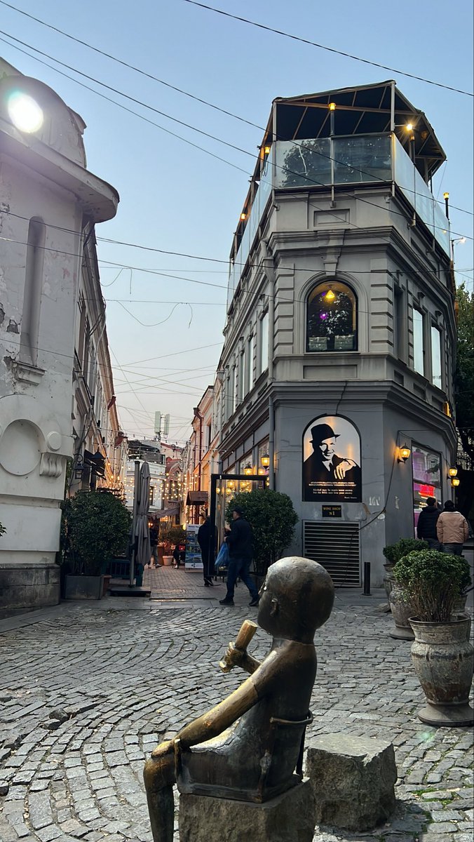 ِ (@2evr_) on Twitter photo 