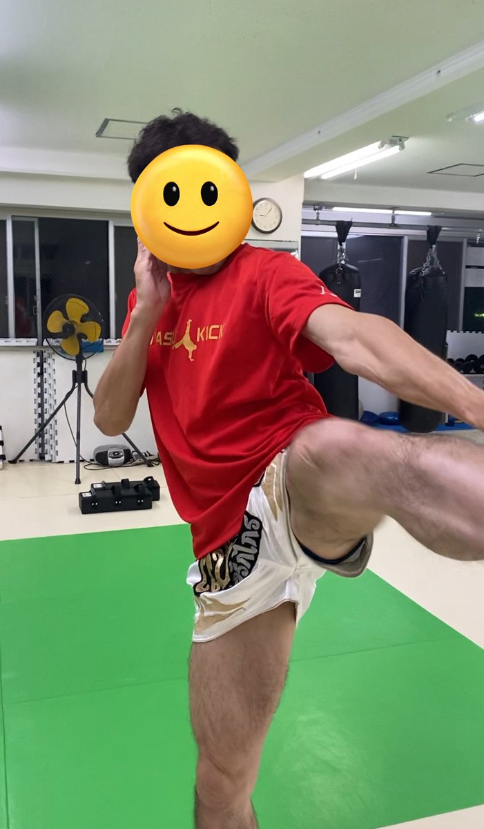 身体の使い方も少しずつ綺麗になってきています👍
動作の全てに意味がありますので、そこを理解し中身を詰めていきそれが表に形として現れますね😉