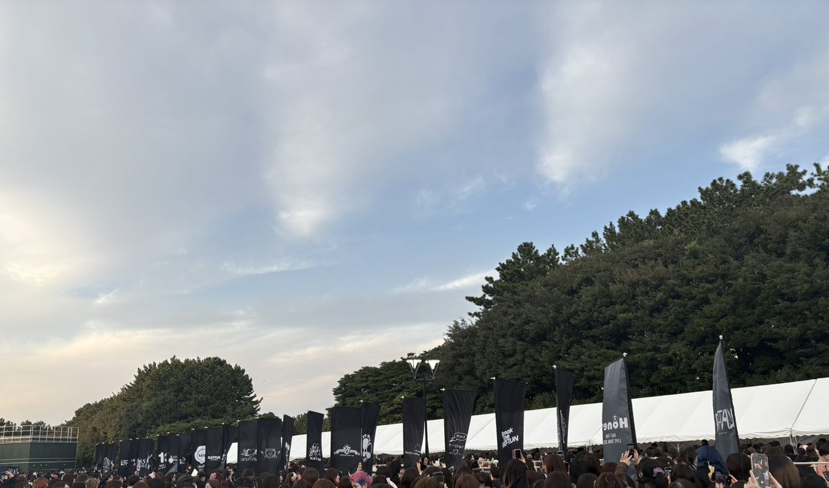 HyphenBerry's tweet photo. 最後の最後にアリーナで、
最高のライブを見届けられて幸♡
14年間、この名義1つで応援してきて
わたしの名義もおつかめ様でした
KAT-TUNは私の青春、宝物。
本当に感謝してもしきれない愛と
幸せをありがとう、ハイフンでよかった
はぁ、寂しいよぉぉ　

#BreaktheKATTUN 
#KATTUN https://t.co/UIReIJnZAO
