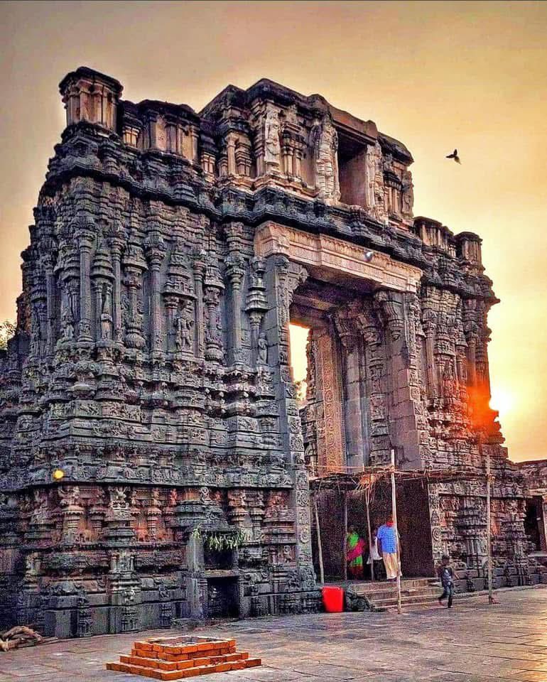 IndiaTales7's tweet image. Damaged yet so perfect!

An architectural marvel of the Vijayanagara Empire!

Just imagine, how beautiful it was, if this is the view after plundering of the Temple by the Invaders.