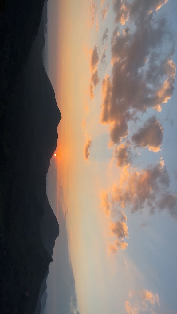 Shashankgowda_'s tweet photo. Tumakuru’s November sky 🖐🏼🤚🏻 https://t.co/K4RI2lxh1G