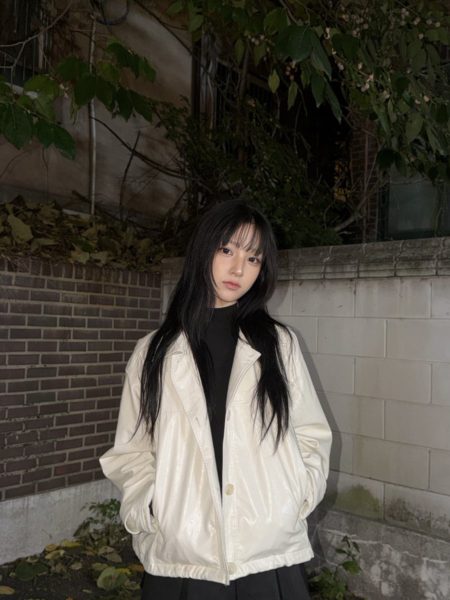 가을이 가기전에..🍂

#UNIS #유니스 
#YUNHA #방윤하