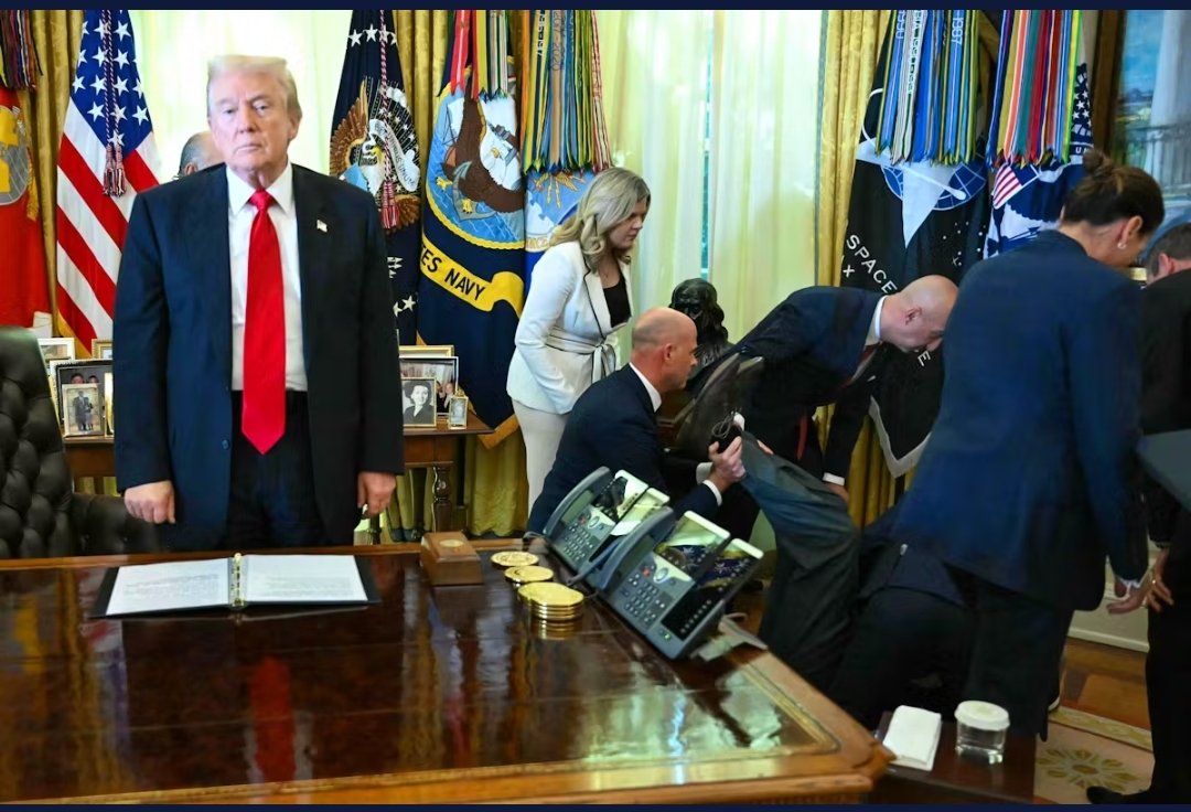 This is all you need to know about the current state of America.

#Bitcoin #Trump  #WhiteHouse