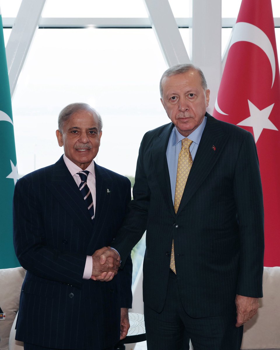 President <a href="/RTErdogan/">Recep Tayyip Erdoğan</a>, who is in Baku for Azerbaijan’s Victory Day Ceremony, met with Prime Minister Shehbaz Sharif of Pakistan.