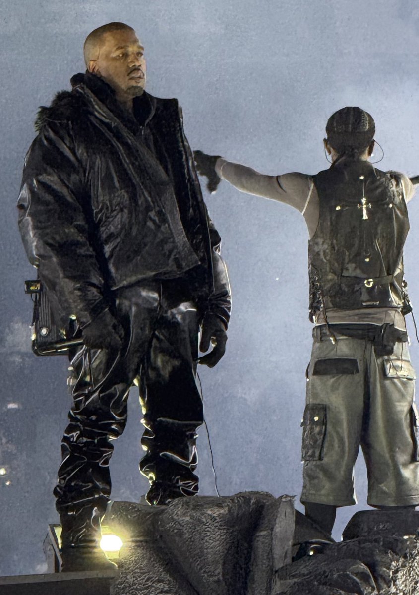 Ye Updates (Fan Account) tweet media