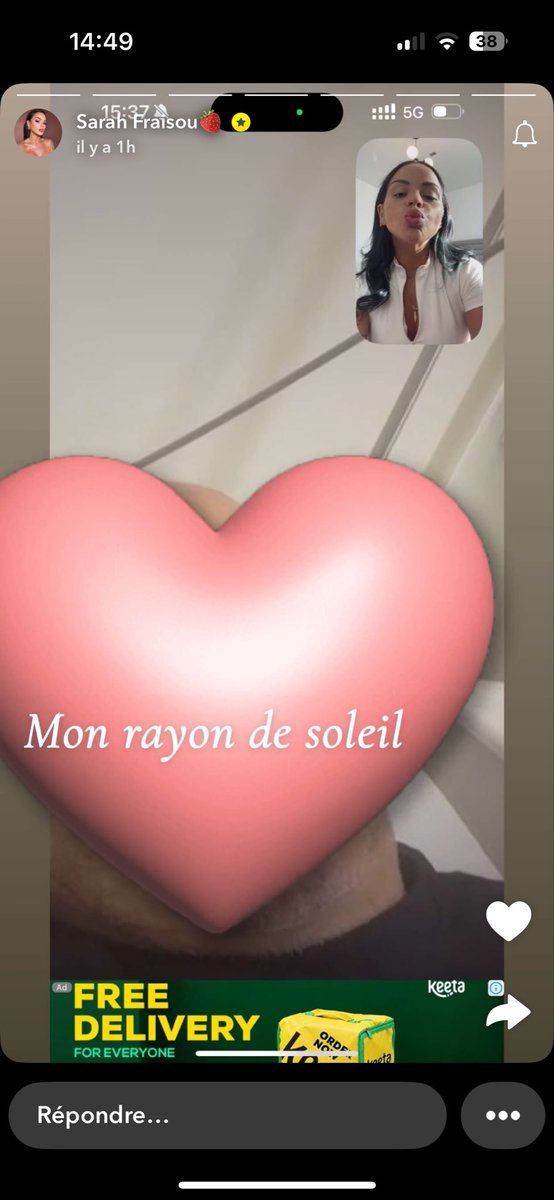 rinna_alya43640's tweet image. Guelek « mon rayon de soleil » qu’elle a bien lâchement abandonné à l’hôpital pour aller entretenir un gigolo à dubaï putain Sarah fraisou c’est vrmt la pire enfant du monde . Miskine son père #sarahfraisou