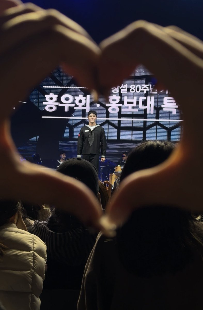 bemycat__'s tweet photo. 태용 좋아💙 https://t.co/6Kh4OtankQ