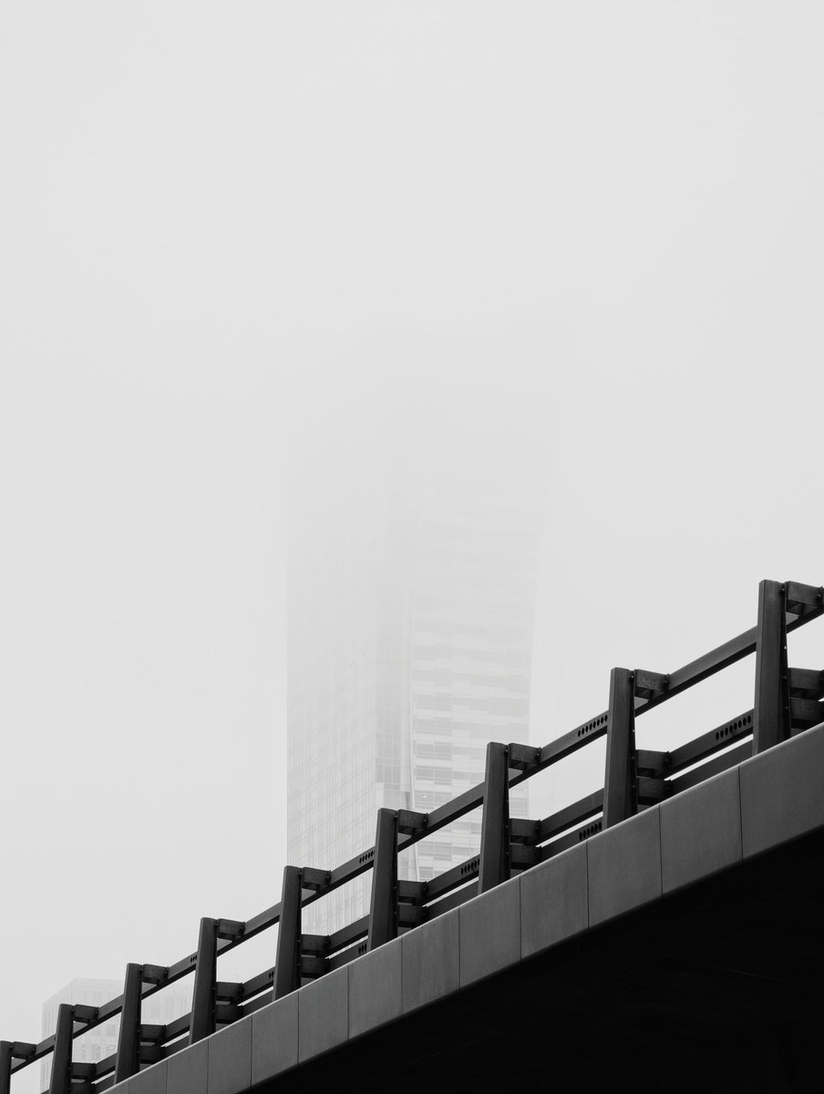 zulus9311's tweet photo. No Sun? Even better that way 

#madebygoogle #teampixel #minimalism #streetphotography #pixel9pro https://t.co/73kIlLDCDe
