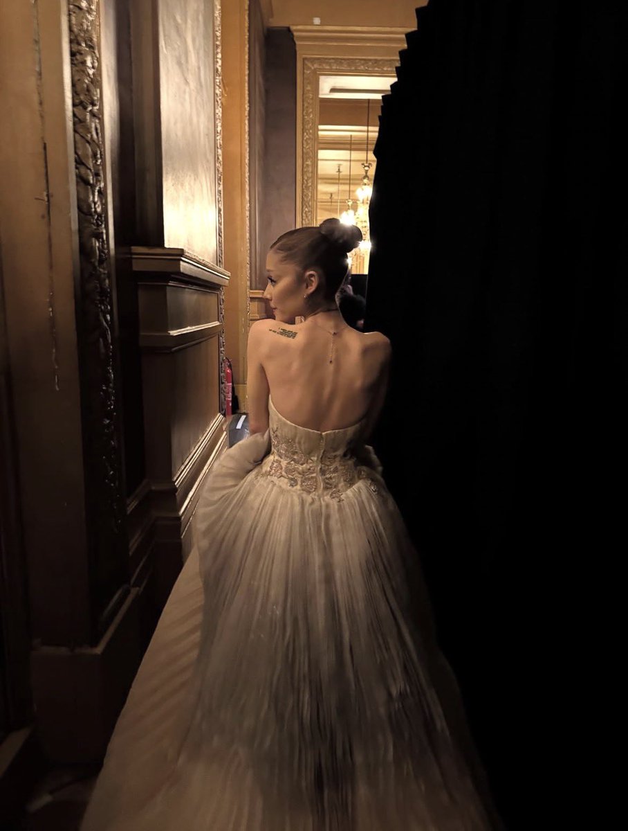 ley 𝜗𝜚’s bittersweet tweet media