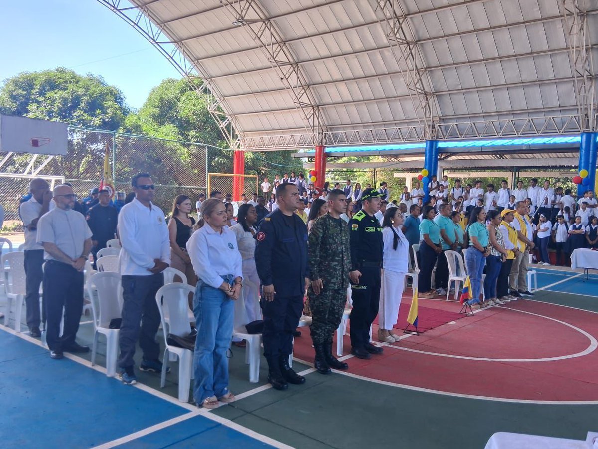 FuerzasMilCol's tweet photo. El Comando General de las #FuerzasMilCol a través de la Inspecion General junto con la Brigada de Ingenieros de Desminado, participó de la entrega de los municipios de la Jagua del Pilar y Villanueva, en #LaGuajira, declarados libre de sospecha de contaminación por minas antipersonal. 

#ConLaFuerzaDeNuestrasFuerzas y las capacidades de @Ingenieros_EJC #ProtegemosLaVida y continuamos trabajando para entregar a Colombia libre de sospecha de contaminacion de minas.