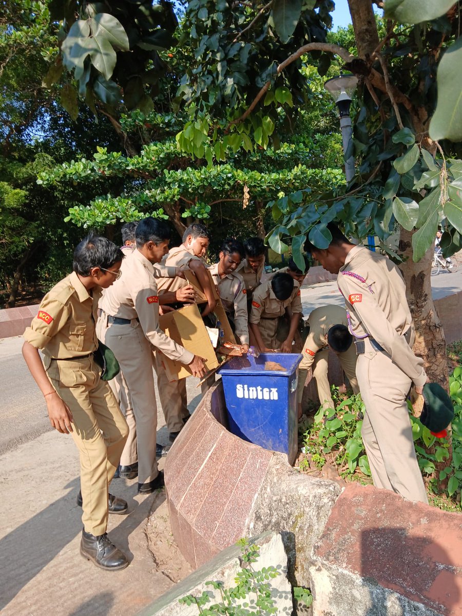 PMShriDMS64BBSR's tweet image. NCC cadets actively participated in the Special Campaign 5.0, promoting cleanliness, discipline, and community service with dedication and patriotic spirit. 🇮🇳✨

#PMShriDMSBBSR #RIEBBSR #NCERTCIET #NCERT #EduMinOfIndia
