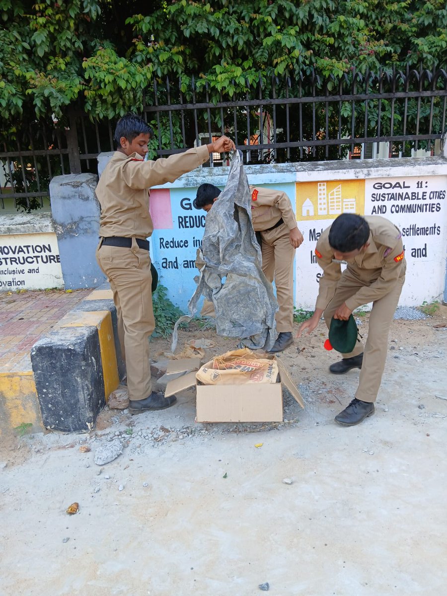 PMShriDMS64BBSR's tweet image. NCC cadets actively participated in the Special Campaign 5.0, promoting cleanliness, discipline, and community service with dedication and patriotic spirit. 🇮🇳✨

#PMShriDMSBBSR #RIEBBSR #NCERTCIET #NCERT #EduMinOfIndia