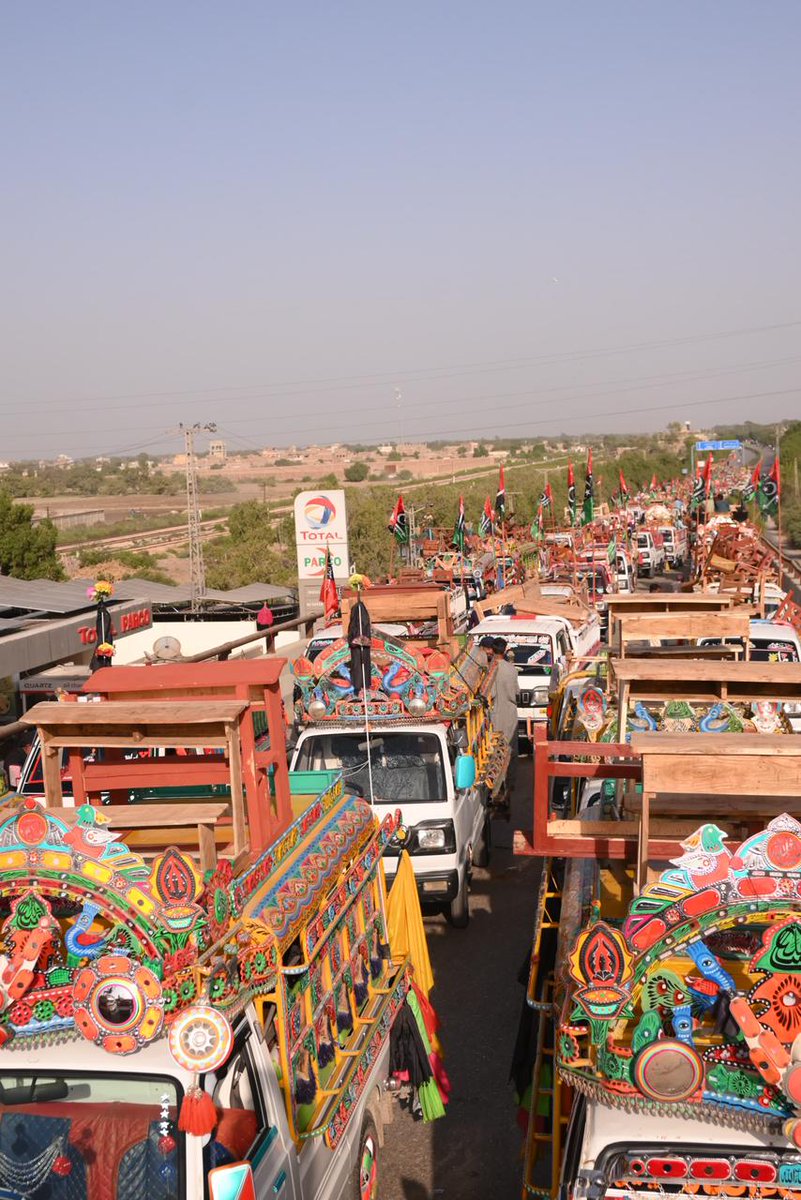 ZainKazmi_'s tweet image. Empowering education 🙏💪
Rawal Sharjeel launches Pakistan’s largest school furniture distribution in Hyderabad, Big thanks to Rawal Sharjeel Memon

#VisionSindh #ProgressiveSindh

@BBhuttoZardari 
@sharjeelinam 
@rawalsharjeel