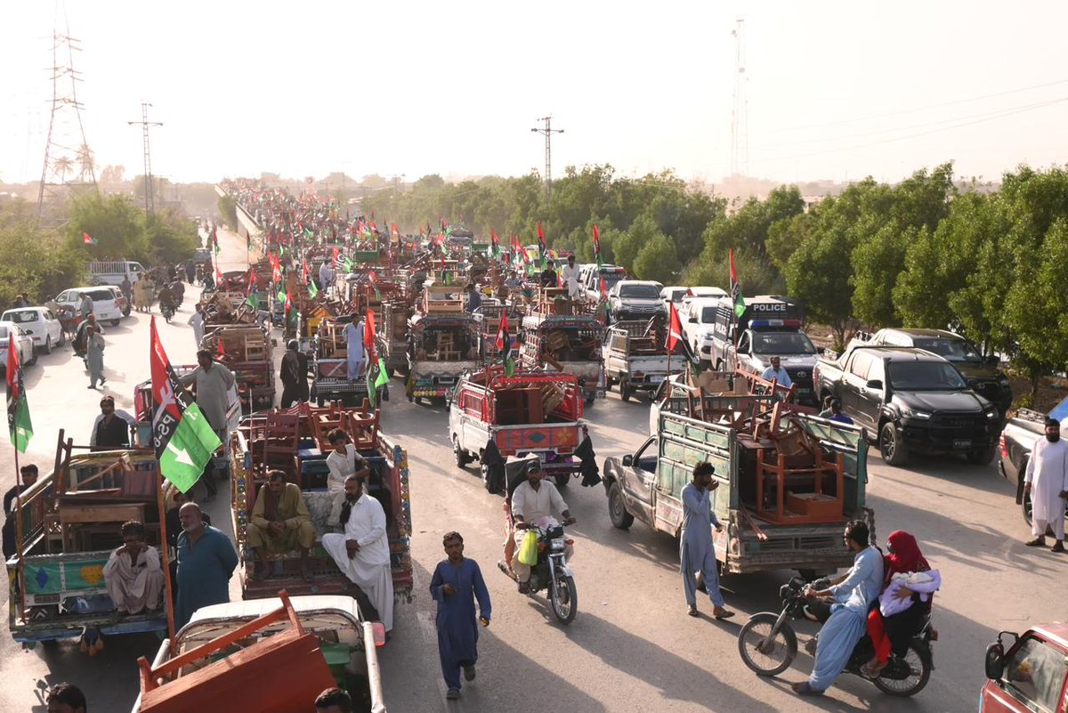 ZainKazmi_'s tweet image. Empowering education 🙏💪
Rawal Sharjeel launches Pakistan’s largest school furniture distribution in Hyderabad, Big thanks to Rawal Sharjeel Memon

#VisionSindh #ProgressiveSindh

@BBhuttoZardari 
@sharjeelinam 
@rawalsharjeel