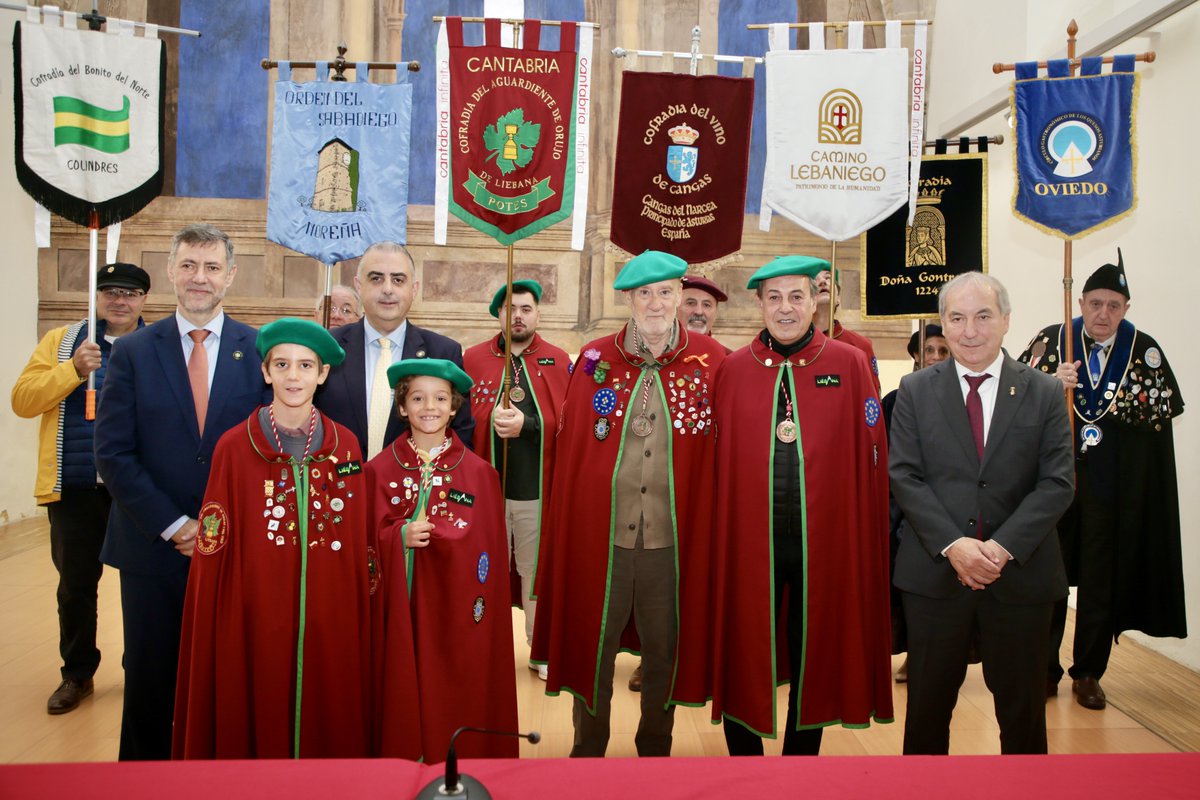 cantabriaes's tweet image. ✔️ El Gobierno ensalza en Potes el valor del orujo como seña de identidad y a @joseribagorda por su pasión a nuestras costumbres
👉 Martínez Abad y Media se suman a la recepción oficial al Orujero Mayor 2025 y su posterior firma en Libro de Honor
ℹ️ Ver: bit.ly/43msLO1