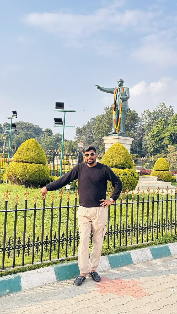 ShaileshASP's tweet image. Finding my rhythm among legends. #GuessThePlace