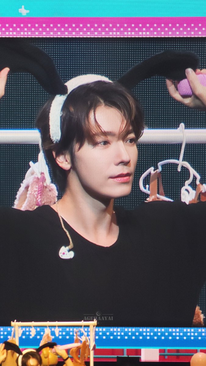晚場也是清純漂亮小狗，
眼睛太迷人了💙

2025.11.08 
Day of Happiness in OSAKA 

#동해 #Donghae #東海 #李東海 
#SuperJuniorDnE #dayofhappiness