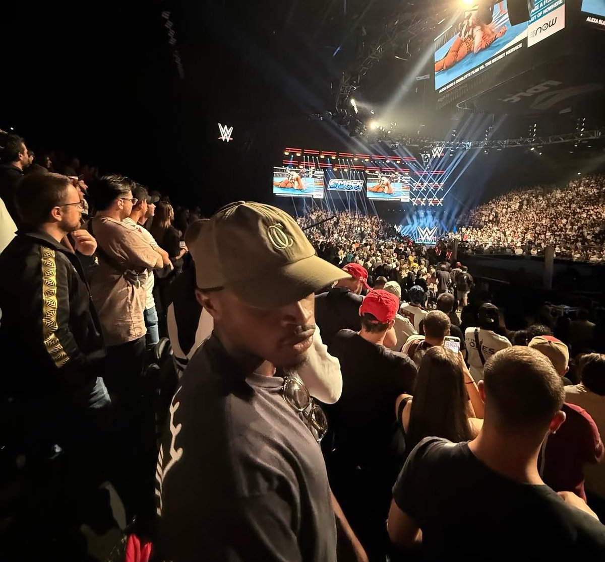 _BeFootball's tweet image. Pierre Kalulu 🇫🇷 révèle aussi aller au cinéma tout seul 🍿🎥 :

« 𝗟𝗘𝗦 𝗦𝗔𝗟𝗟𝗘𝗦 𝗘𝗡 𝗙𝗥𝗔𝗡𝗖𝗘 𝗦𝗢𝗡𝗧 𝗦𝗨𝗣𝗘𝗥. Il m'arrive d'aller au cinéma tout seul et c'est quelque chose que mes coéquipiers ne comprennent pas toujours. 🤷‍♂️ 

𝗝𝗘 𝗠𝗘𝗧𝗦 𝗠𝗔 𝗖𝗔𝗣𝗨𝗖𝗛𝗘 𝗘𝗧…