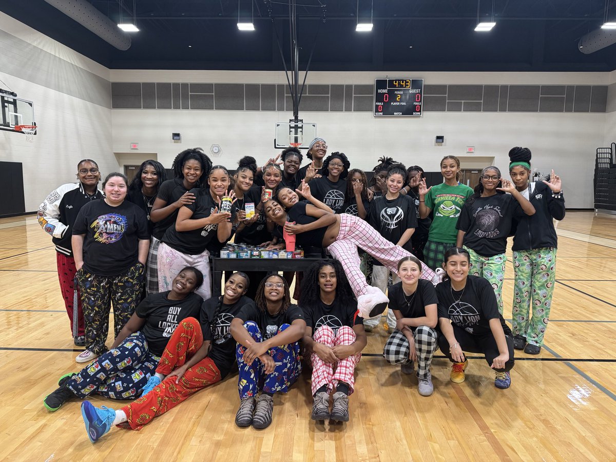 We partnered with our FCA &amp; donated cans for their newly launched Food Pantry. 

These girls aren’t just talking about community, they’re embodying it- looking to serve &amp; contribute wherever they can! 

#BTB #Community