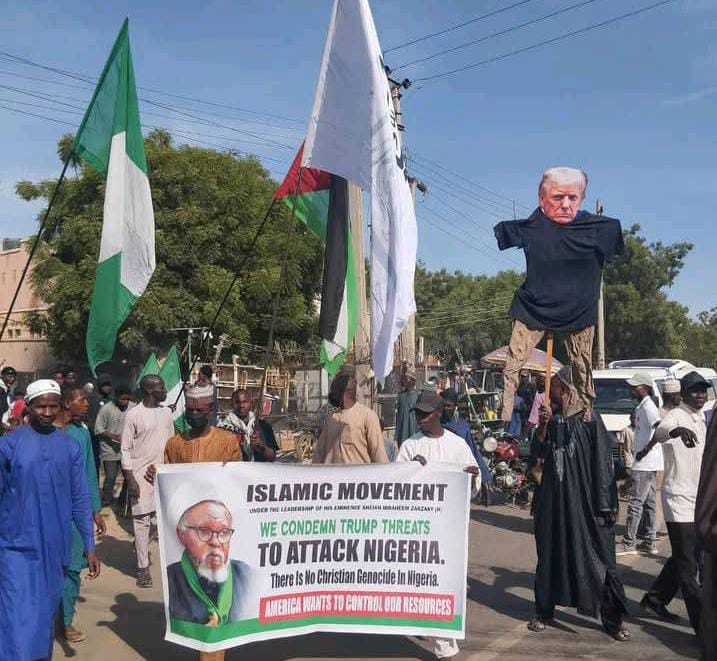 ShelongGabriel's tweet image. Arewa North never protested the terrorists destroying their own communities have poured into the streets in Kano to protest Donald Trump.