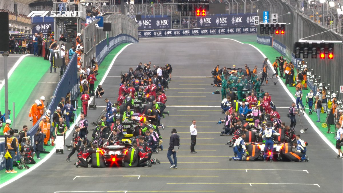 Eight points go to the winner down to one point for finishing P8 

These could be vital points in the championship battle 

#F1Sprint #BrazilGP