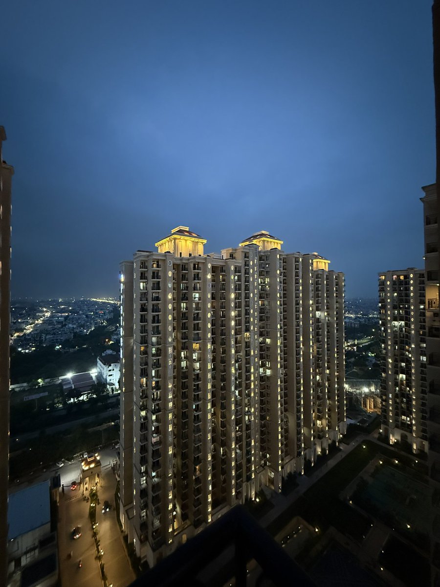 Sumi_Scorpio's tweet image. Manda says, post a building photo... so here&apos;s a building photo 😃