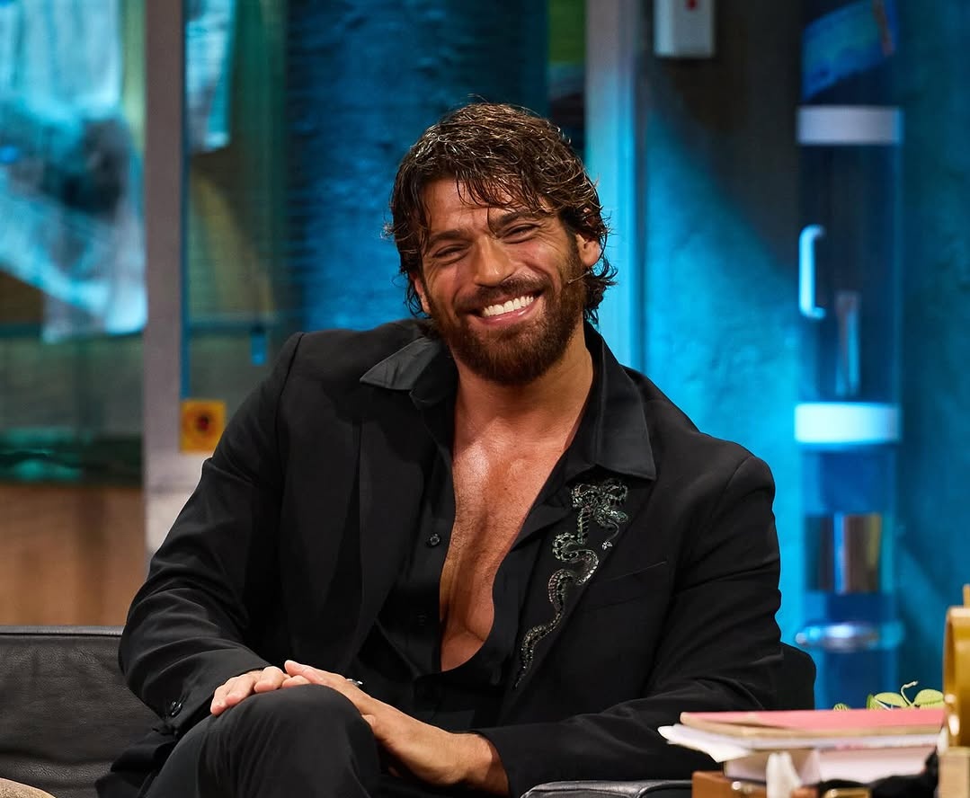 clubedobeijo's tweet photo. HOJE é dia DELE!🥳🎉

Desse homem que é a nossa alegria, nossa galhofa, nossa farofa, nossa risada, nossa loucura e nossa razão de estar aqui!

Que você seja FELIZ, MUITOOO FELIZ!

E que Deus te cuide, proteja e abençoe!

Amamos você❤️
Feliz Aniversário, PATRÃO 🥳🎉

#CanYaman https://t.co/1Z7RS6vqmu