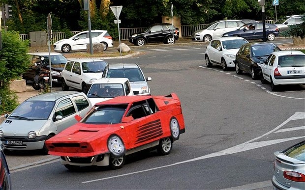 Transvrouwen zijn vrouwen.
En mijn Toyota is een Ferrari.