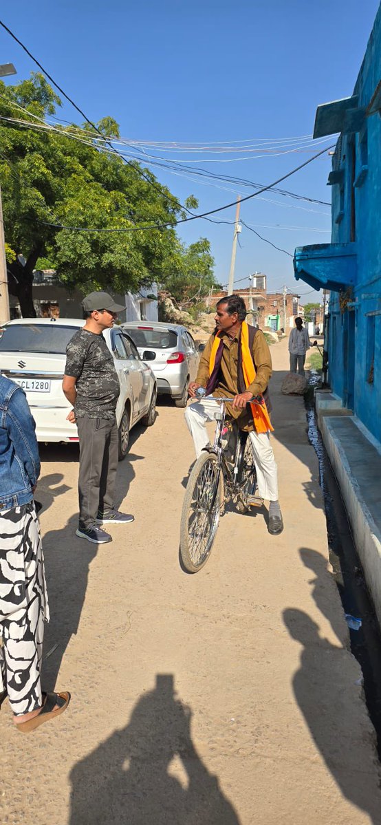 CPMGMP's tweet image. श्री पवन कुमार डालमिया, निदेशक डाक सेवाएं (मुख्यालय परिक्षेत्र) भोपाल द्वारा ग्रामीण क्षेत्रों में डाक सेवाओं एवं सुविधाओं की उपलब्धता तथा उनके प्रभाव का जमीनी स्तर पर आकलन करने हेतु ग्वालियर डाक संभाग के सिमिरिया ताल ग्राम की विजिट की गई ।