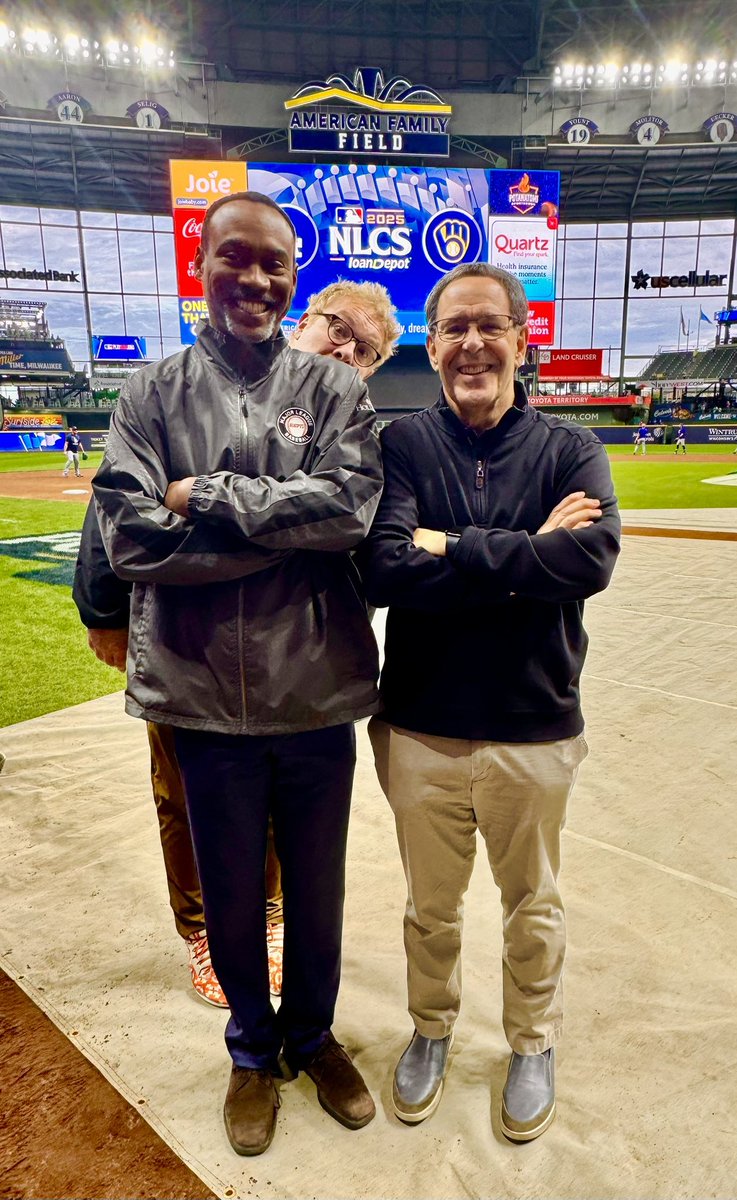 Starkville trivia is back!

Want a shot to stump me &amp; <a href="/dougglanville/">Doug Glanville</a> with baseball #trivia *live* on our show? Can't beat that for fun

So hit us with a fun question, add hashtag #starkvilleqs &amp; you could join us

This week's suggestion: World Series teams!