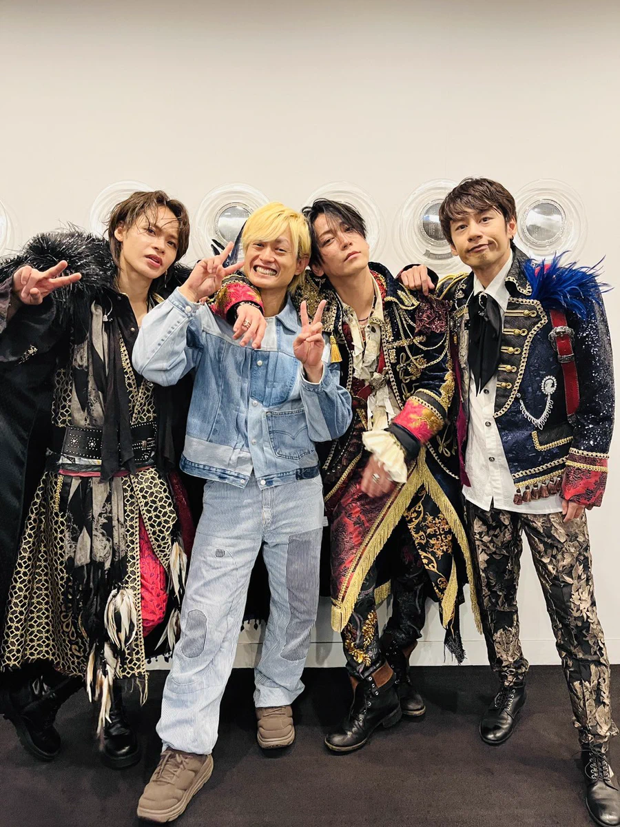 A.B.C-Z (えーびーしーずぃー) (@abcz_official) / X