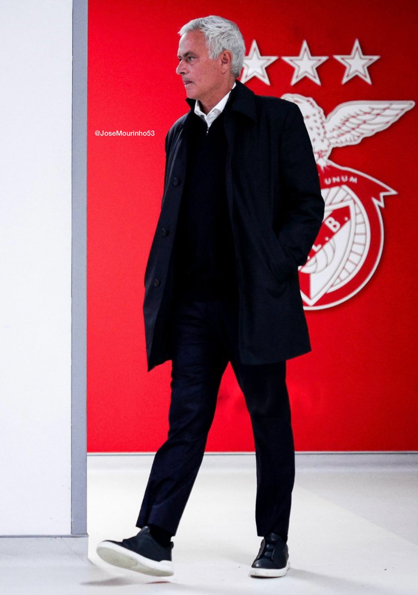 ♥️👑🦅'

#Mourinho
#Benfica