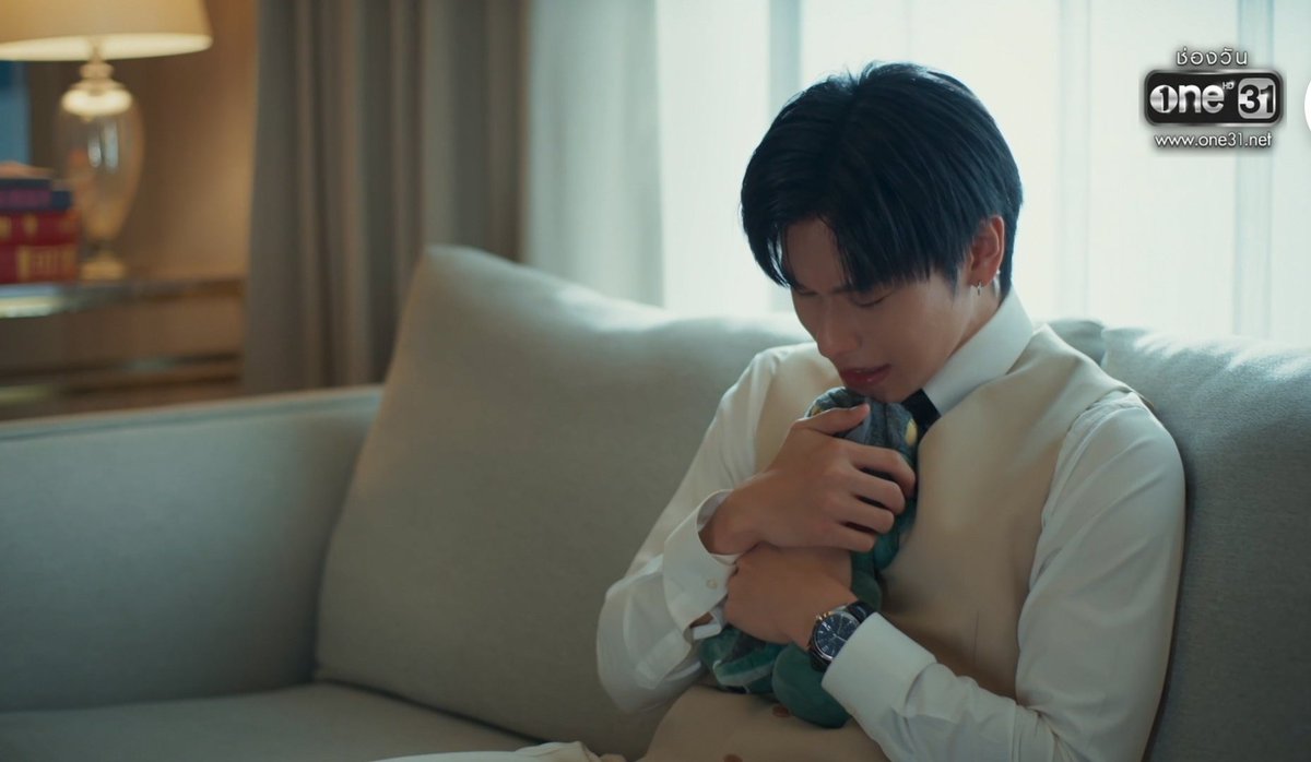 beyourNUBDAO's tweet photo. หนูกอดตุ๊กตาคิดถึงพี่เขา แต่ตอนนี้คนดูอย่างเรากอดเข่าร้องไห้ 😭😭😭

THE WICKED GAME EP7
#เกมรักลวงEP7 https://t.co/da5RZkmizk