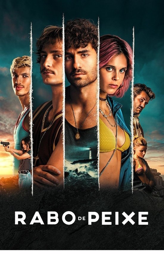 paulanave1's tweet image. Acabei de ver #rabodepeixe e fiquei muito indecisa se gostei ou não.
Não é que seja pudica mas era desnecessário a quantidade de caralh@s e f@da-ses numa frase. Por outro lado  os miúdos Rodrigo Tomás aka Rafael e Helena Caldeira aka Silvia que talentos, gostava que fossem longe.