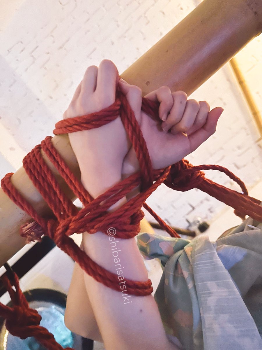 我的手手變成一個愛心❤️
(˶‾᷄ ⁻̫ ‾᷅˵)
#繩縛 #緊縛 #shibari #kinbaku
