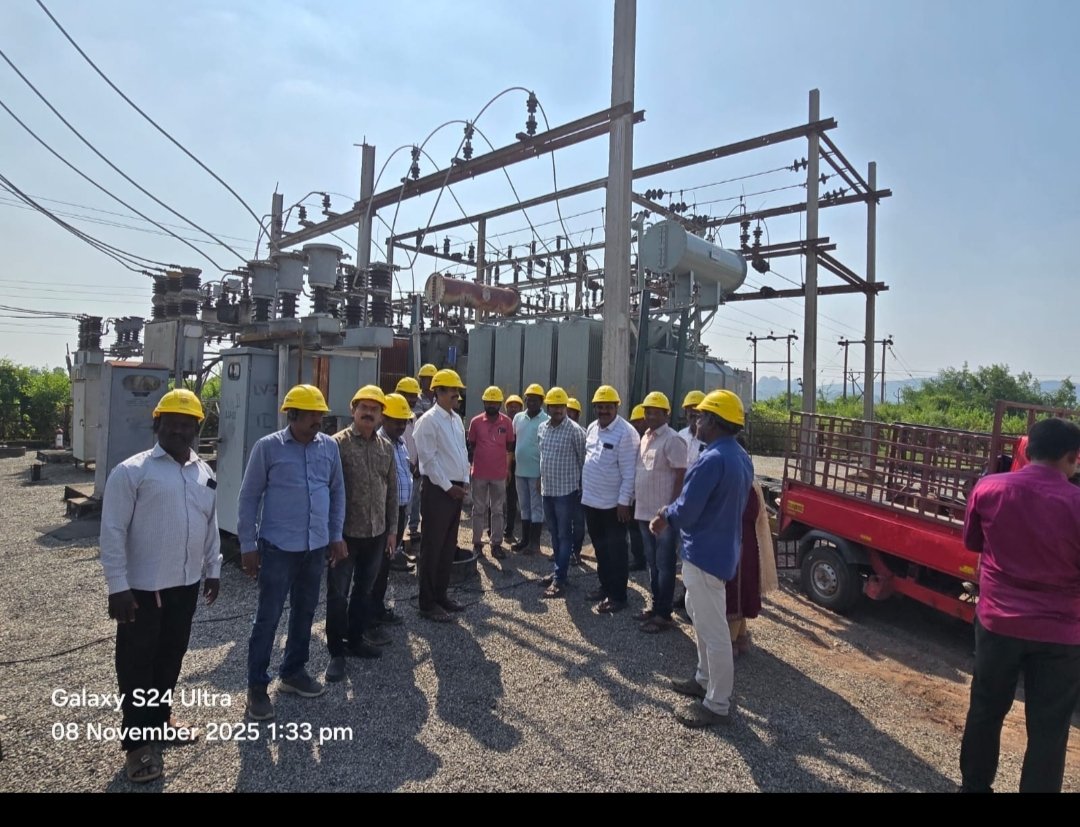 TG_NPDCL's tweet image. ⚡ #TGNPDCL Mancherial ⚡
To meet the upcoming summer demand, a new 8 MVA PTR has been successfully commissioned today at Mandamarri SS, replacing the 5 MVA PTR.