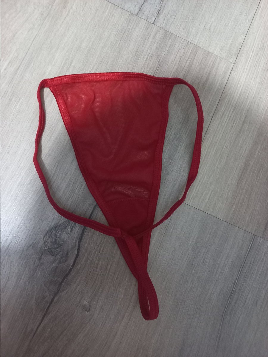 espaylasim123's tweet photo. Takipçim 30 yaşındaki karısının seksi tanga ve stringlerini paylaştı https://t.co/LdixO0YNVX