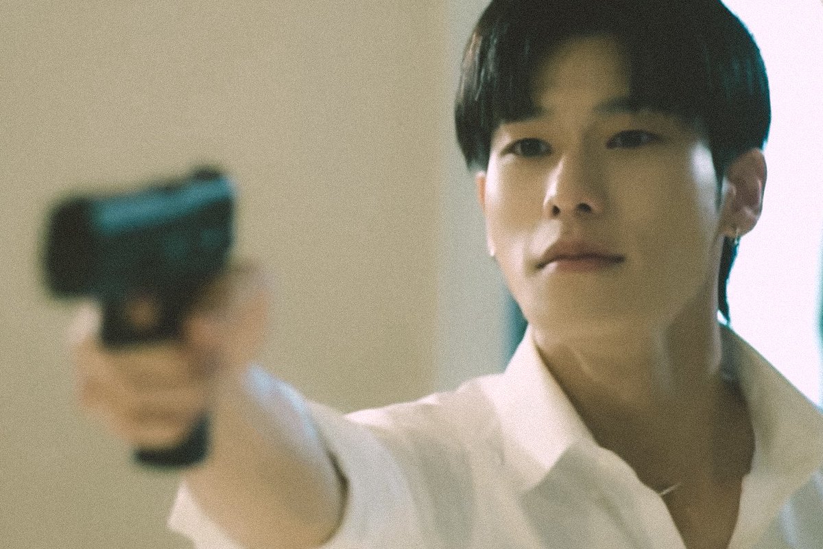 16jpeg's tweet photo. pheem i can’t defend you anymore 

THE WICKED GAME EP7
#เกมรักลวงEP7 https://t.co/ldeYQLGVnW