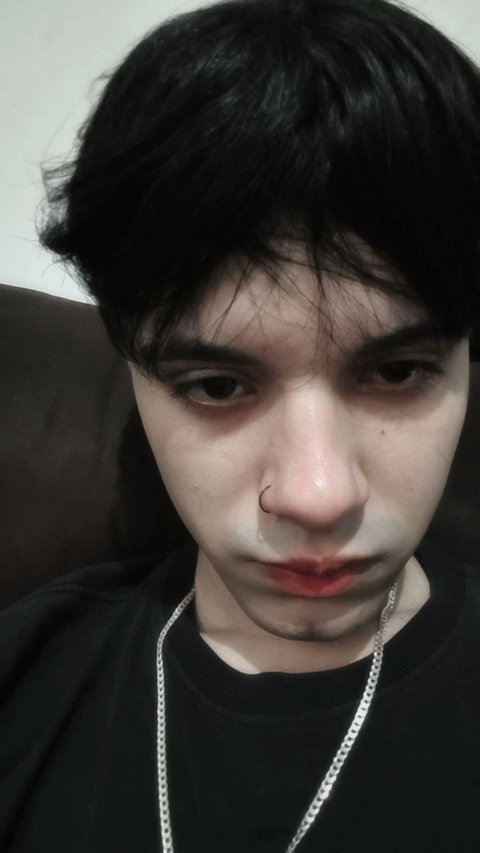 offlain__'s tweet image. dei tela preta e caí na rua, -1000de aurea