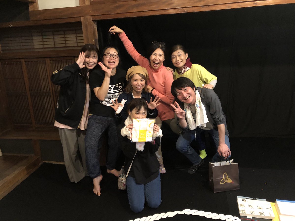 kiminyaon's tweet photo. #いすこう25周年 おめでとうございます㊗️🎊
スピード感があり、笑い盛りだくさんの80分！
みんなが主役な感じで、なにより座組の仲の良さが伝わってきて、観ていて心地よかったです🥰
早くも明日千穐楽！
まだの方、ぜひ足を運び、いす校さんの魅力再発見をしてみてくださいねー！ https://t.co/v9XWWCxhDn