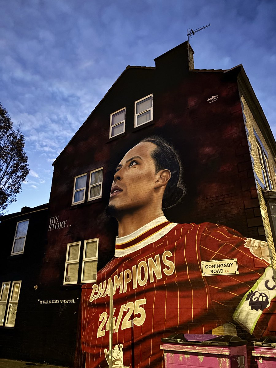 OLSCDelaware's tweet image. Hey #FirstStateReds! Looking forward to seeing you @catherinerooneys tomorrow at 11:30 for the @liverpoolfc  @premierleague match vs Man City.

@timeoffwithkathleen + Brian brought the 302 energy to Anfield -- let's keep it going! 🫶👊⚽🔴

#myplmorning 
#UTR 
#YNWA 
#OLSCFamily