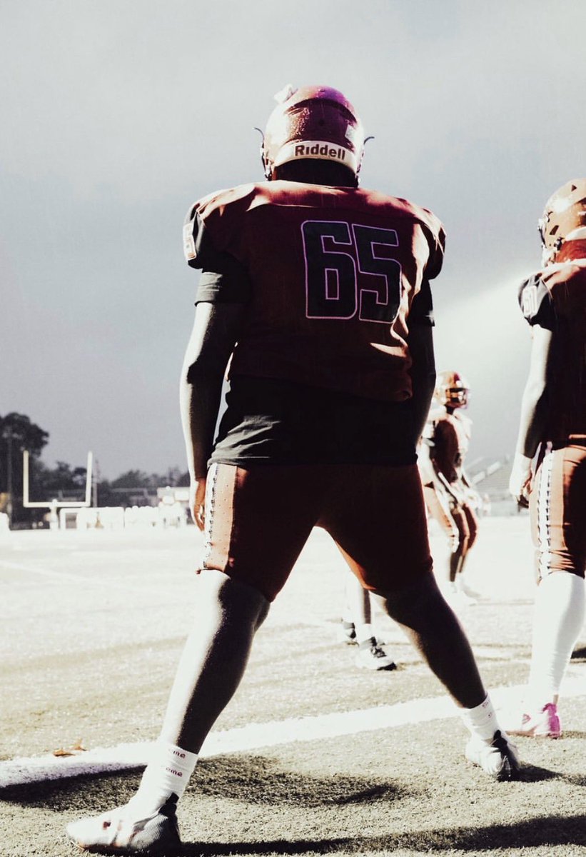m4onchase's tweet photo. #Trending #unsinged
#football #highschoolfootball
#offensivelineman 
#Freshman 
#fyp 
#firebirds
#future 
#greatfreshmanyear
@PaFootballNews 
@PA_TodaySports 
@FCrecruits
@NP_Recruiting 
@ExpoRecruits https://t.co/KZD8Xsug22